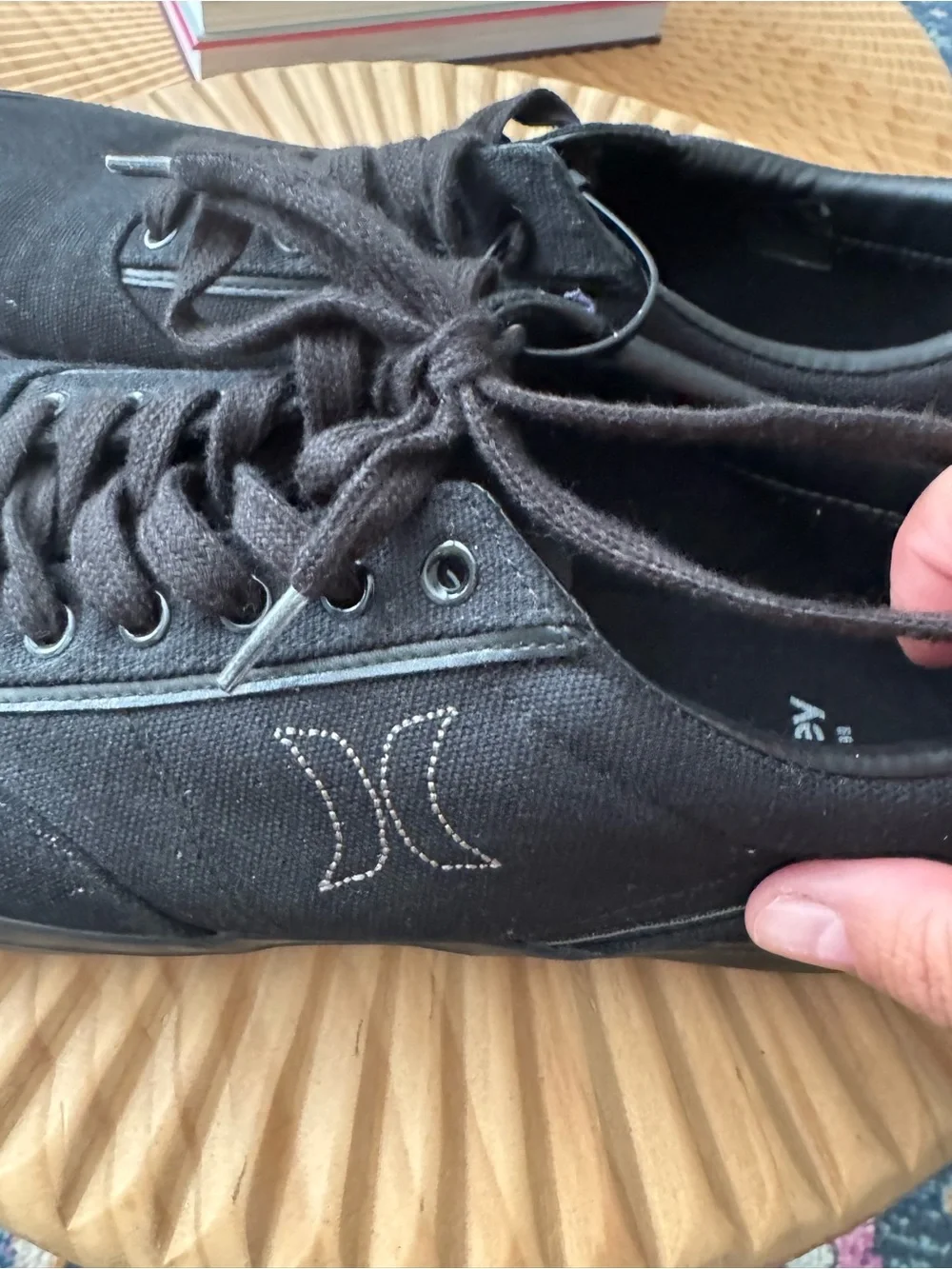 Men's Hurley Arlo Lace Up Black Casual Canvas Sneakers Size 11